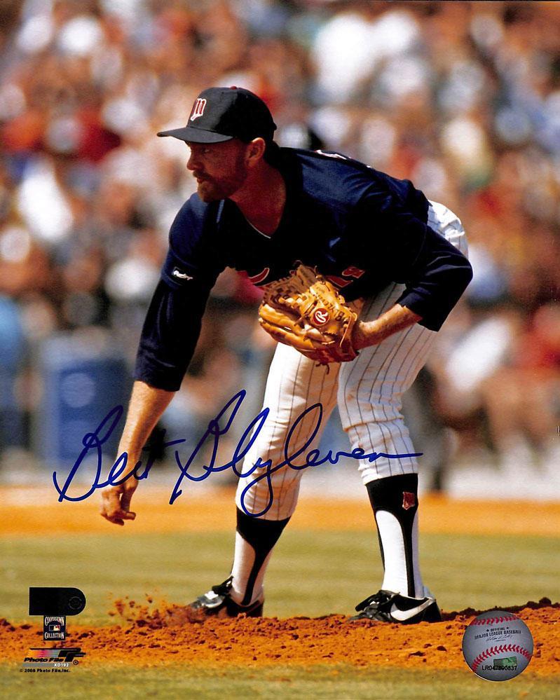 Signed Bert Blyleven Picture - 8x10