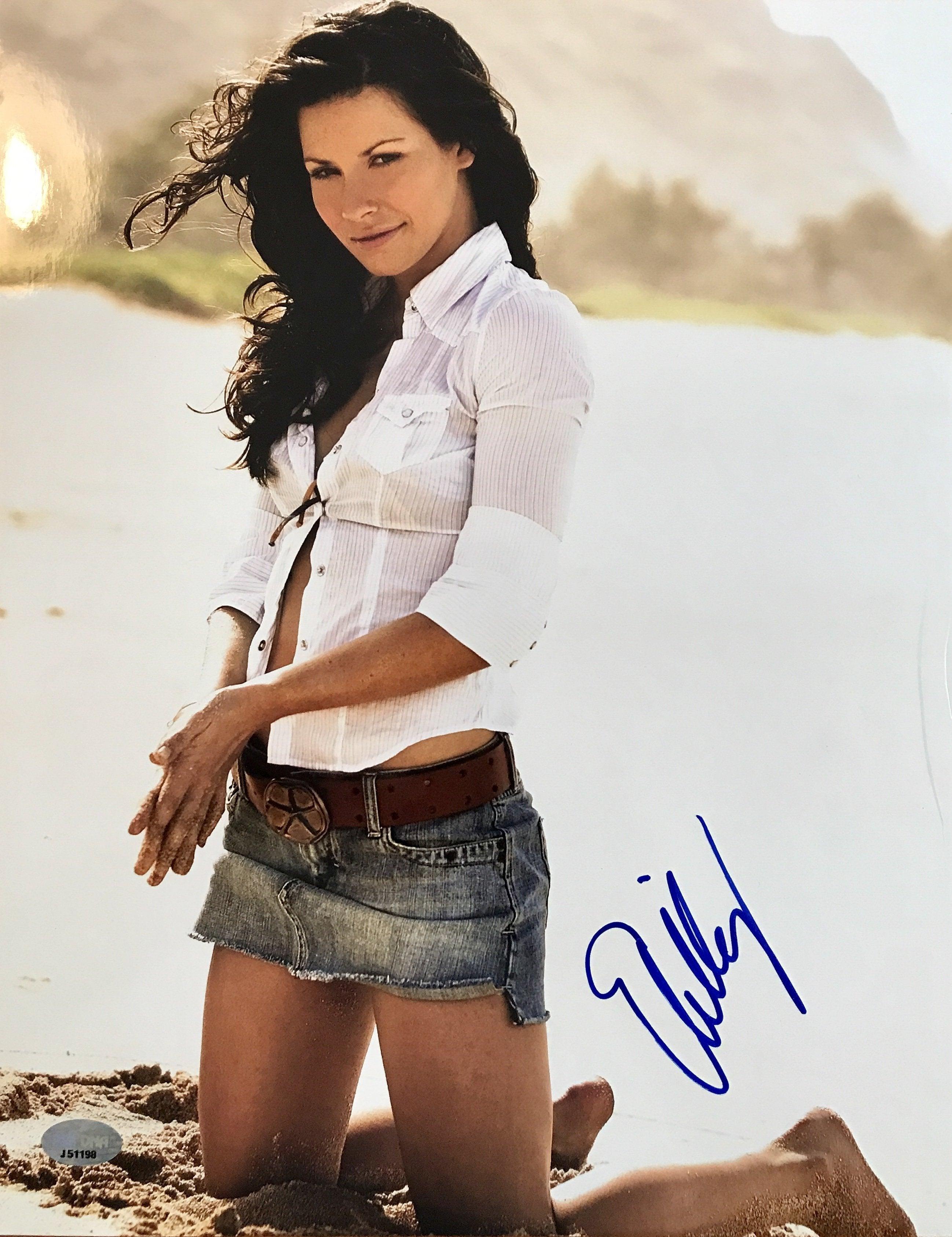 Evangeline Lilly Signed 11x14 as Kate Austen from Lost (PSA J51198)