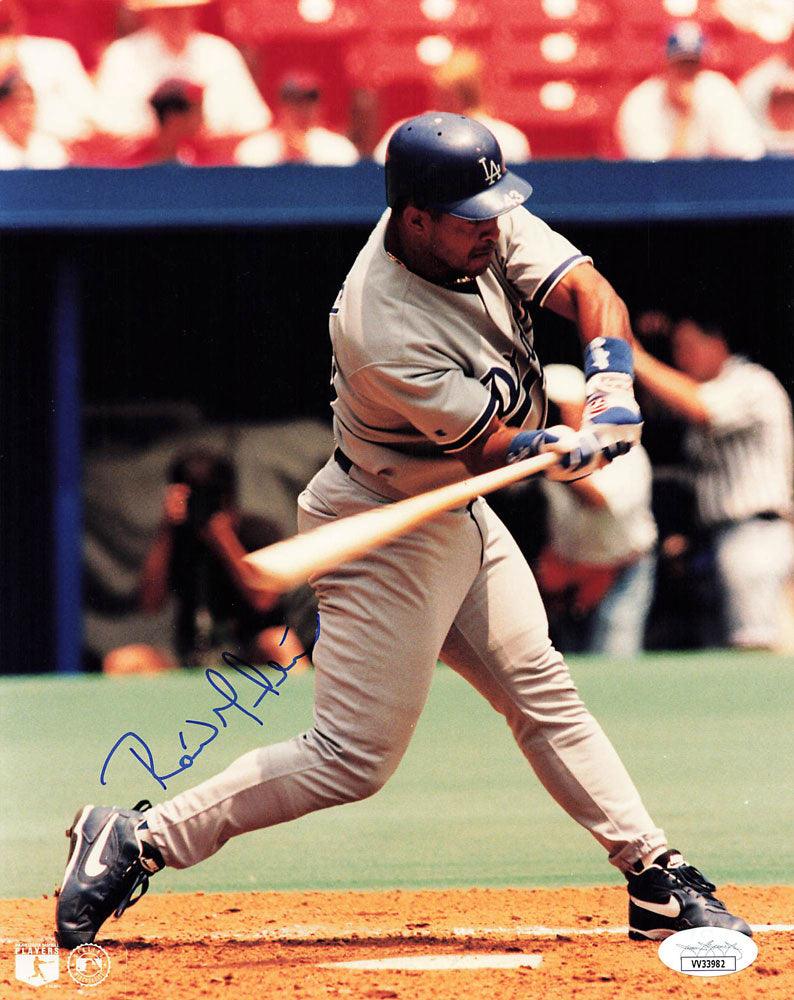 Raul Mondesi Signed 8x10 Photo Los Angeles Dodgers (JSA VV33982) — RSA