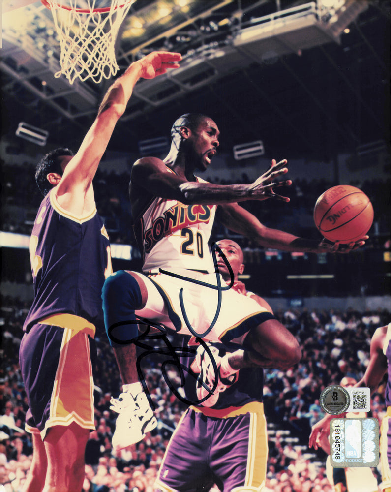 Gary Payton Autographed 8x10 Photo Seattle Supersonics Beckett BAS QR #BM37538