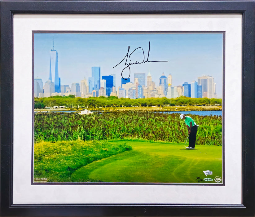 Tiger Woods Autographed Framed 16x20 Photo NYC Fanatics Holo #33/100 UDA Holo #BAM27636