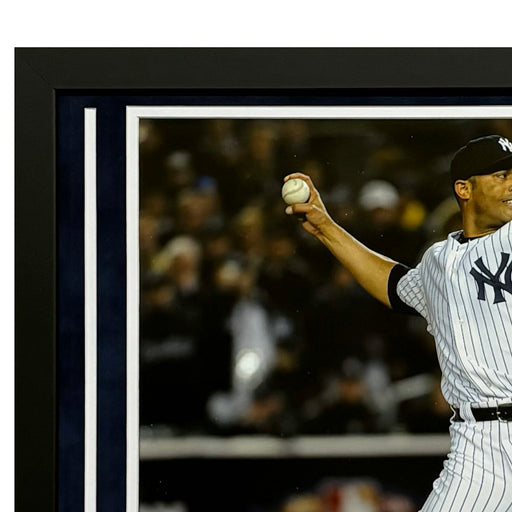 Mariano Rivera Hand Signed & Framed New York Yankees 16x20 Baseball Photo