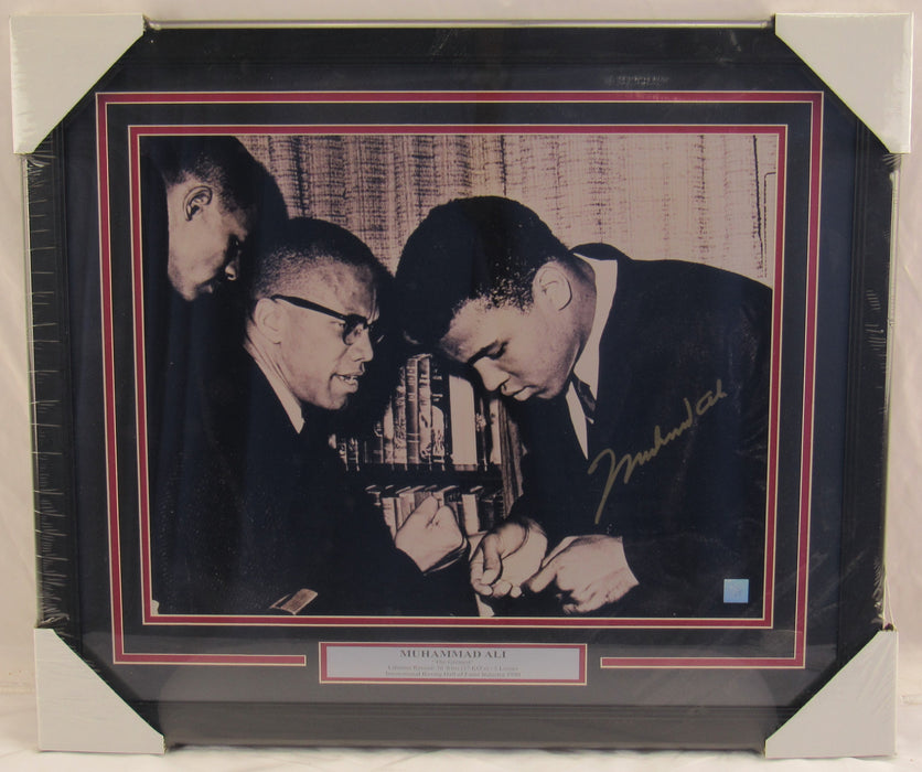 Muhammad Ali Signed 16x20 Framed Photo JSA LOA