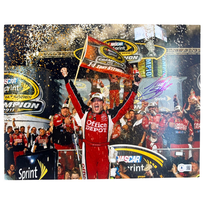 Tony Stewart Signed Pose 2 11x14 Photo (Beckett)