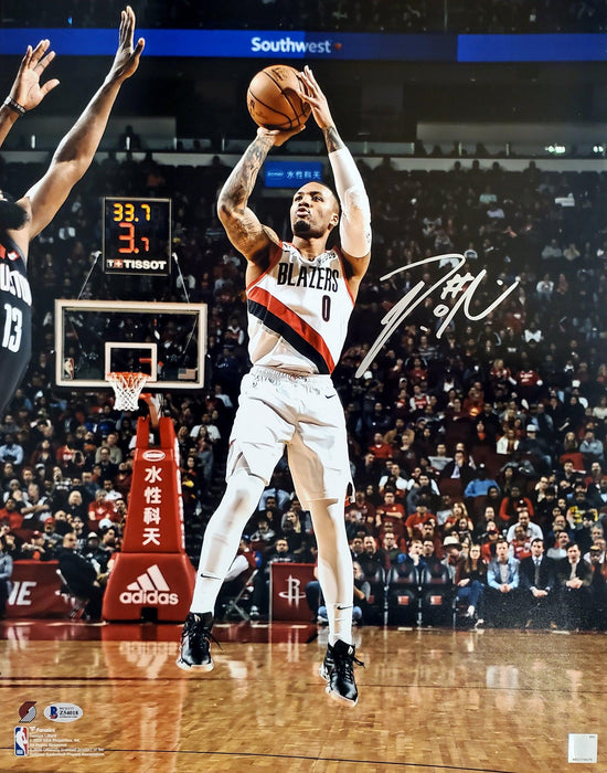 Damian Lillard Autographed 16x20 Photo Portland Trail Blazers Beckett BAS Stock #195896 - RSA