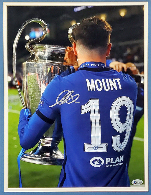 Mason Mount Autographed Framed 11x14 Photo Chelsea F.C. Beckett BAS Stock #197147 - RSA