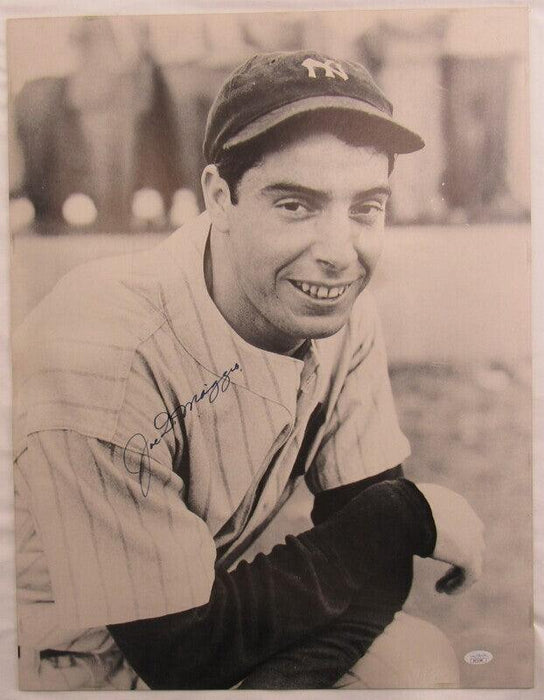 Joe Dimaggio Signed 18x24 Photo JSA XX71300 - RSA