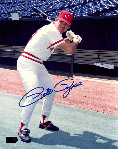 Pete Rose Signed 8x10 Cincinnati Reds Photo (AIV AA13719) — RSA