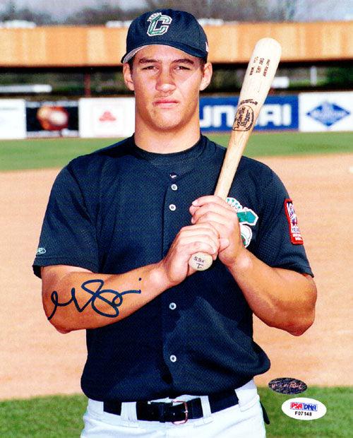 Grady Sizemore Autographed 8x10 Photo PSA/DNA Stock #60520 - RSA