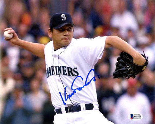 Kazuhiro Sasaki Autographed 8x10 Photo Seattle Mariners Beckett BAS Stock #115980 - RSA