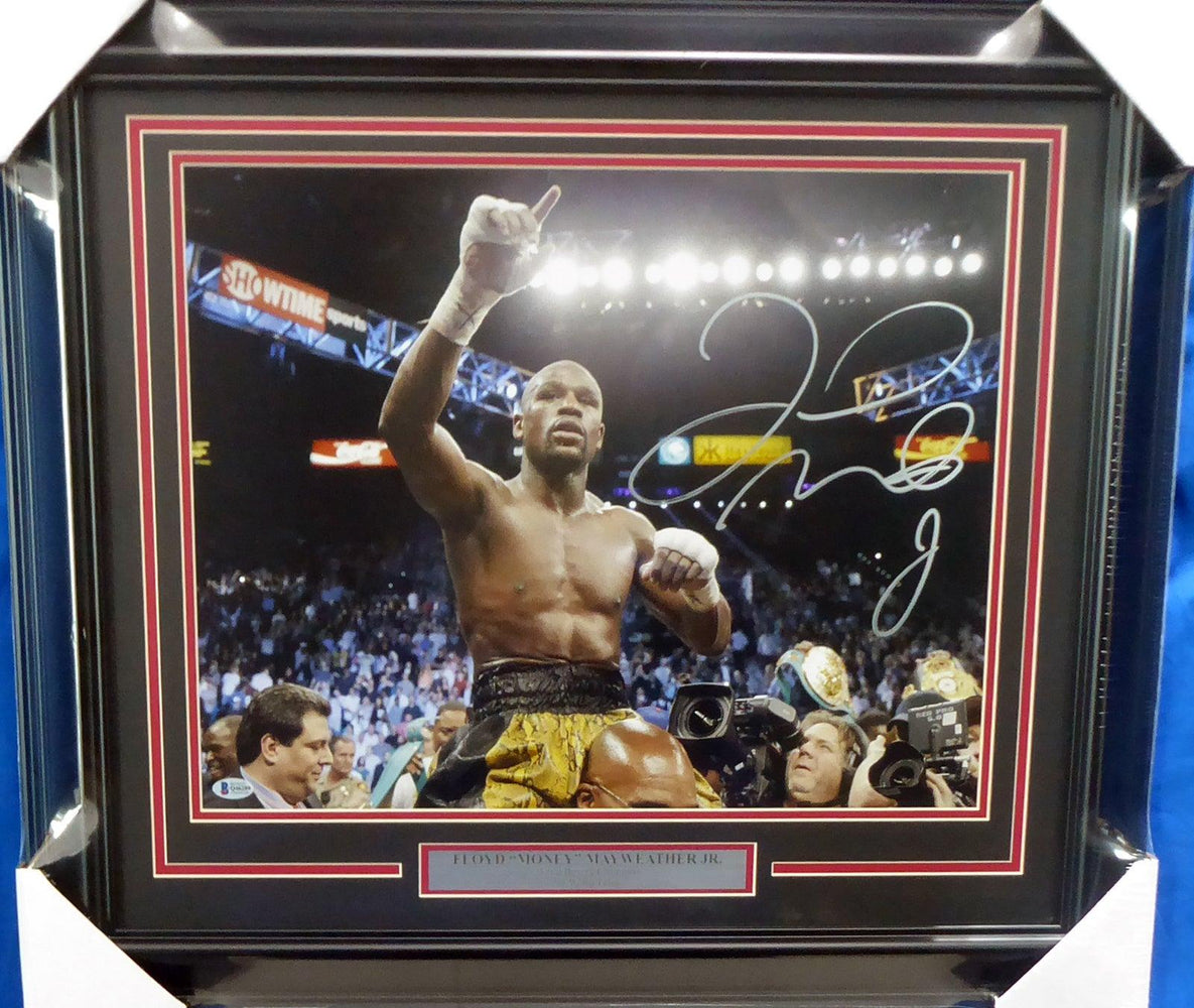 Floyd Mayweather Jr. Autographed Framed 16x20 Photo Beckett BAS Stock #162399 - RSA