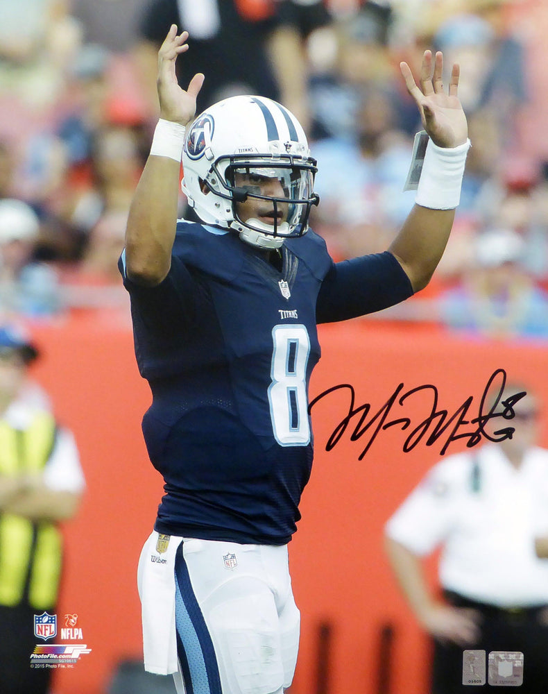 Marcus Mariota Tennessee Titans Signed Jersey at 's Sports  Collectibles Store