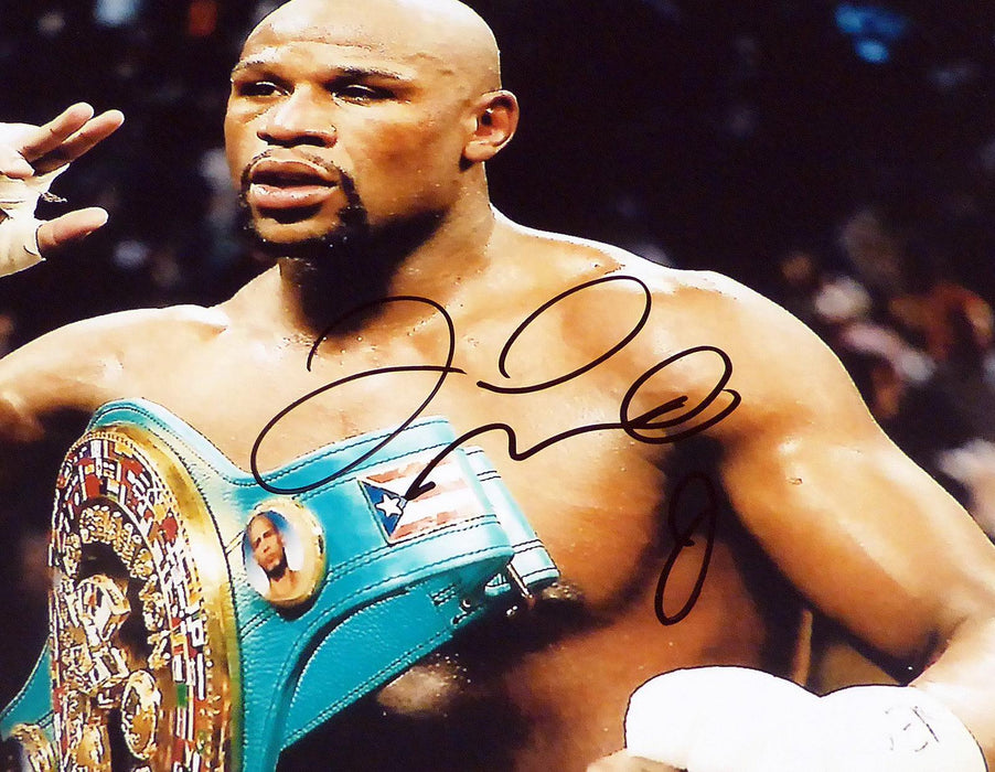 Floyd Mayweather Jr. Autographed 16x20 Photo Beckett BAS #V06968 - RSA
