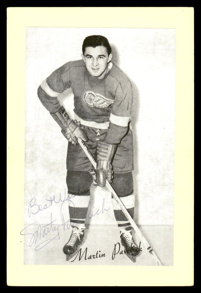Marty Pavelich Autographed 1944-63 Beehive Group 2 4.5x6.5 Photo New York Rangers "Best Wishes" SKU #176881 - RSA